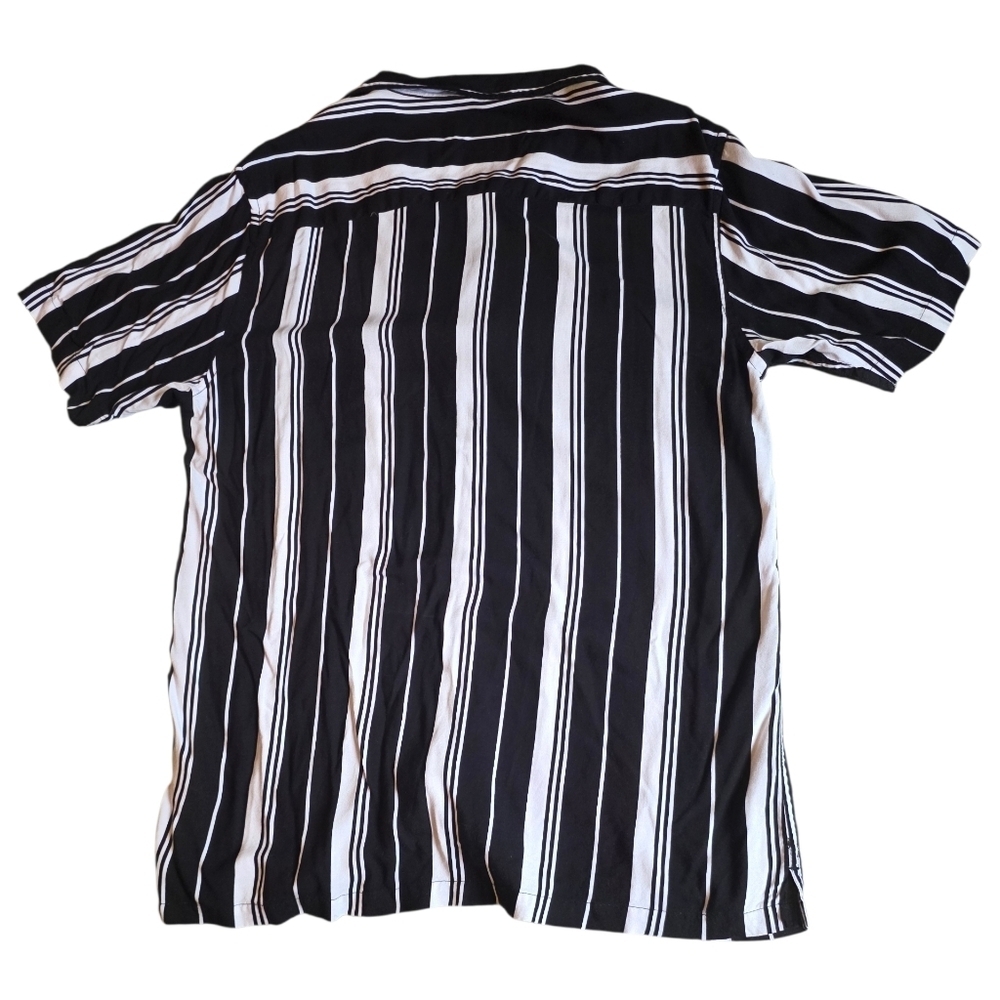 Men's Black and White Striped Men's Shirt Size L - Picture 2 of 4
